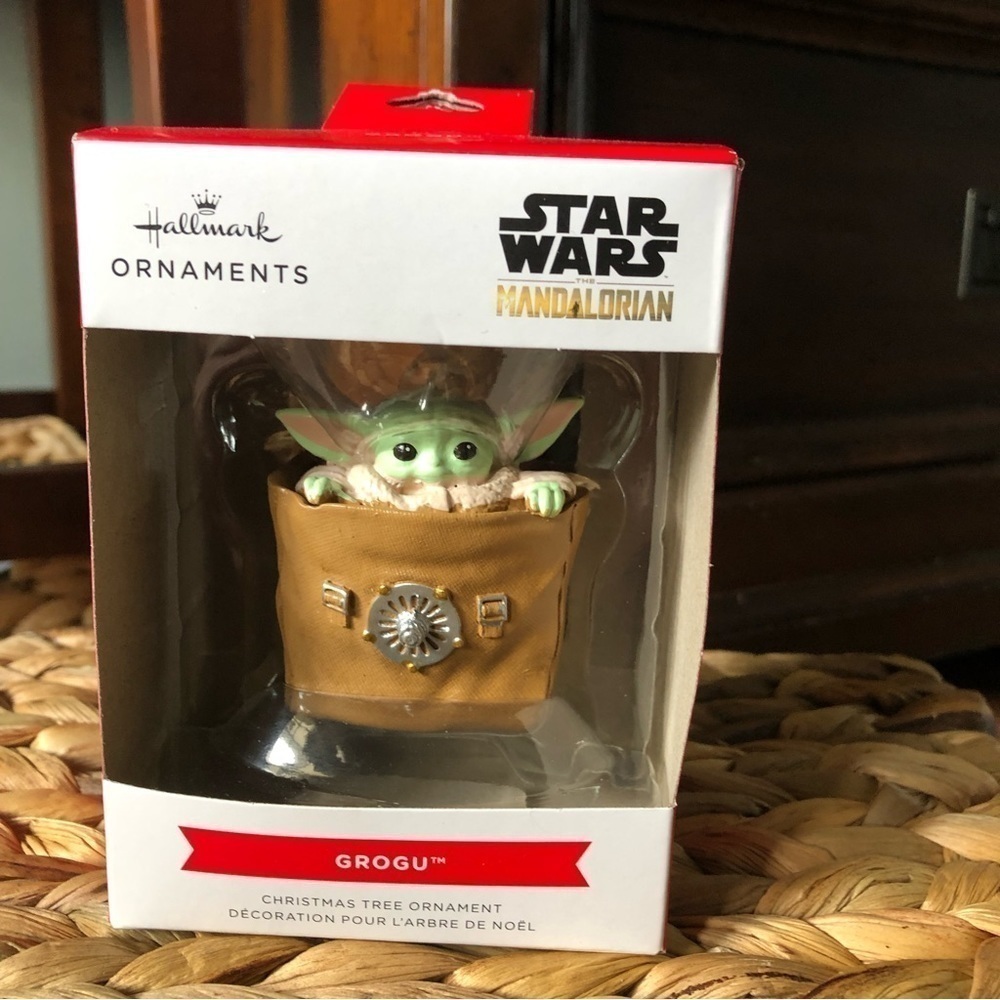 Hallmark Disney Star Wars The Mandalorian, Gorgu ornament